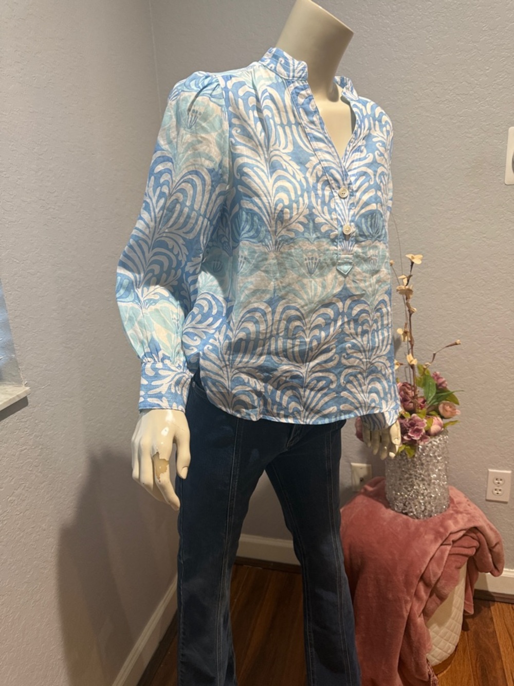 J. McLaughlin Blue Long Sleeve Buttoned Blouse